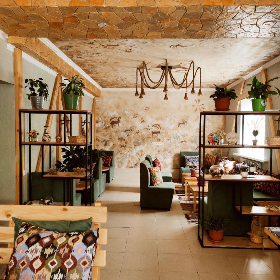 Silkroad Guesthouse Biskek Kültér fotó