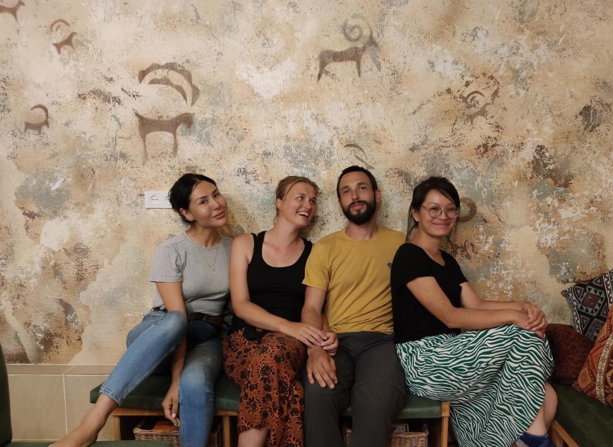 Silkroad Guesthouse Biskek Kültér fotó