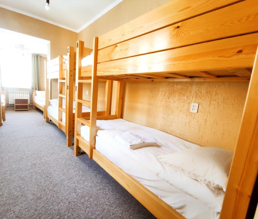 Silkroad Guesthouse Biskek Kültér fotó